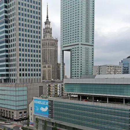 Onz Tower ワルシャワ
